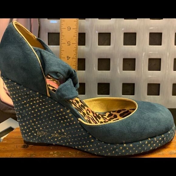 Betsey Johnson Never Blue Suede Ankle Tie Wedge - Picture 1 of 8